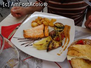 [P49] Novi Sad pe Dunavska ulitza: restaurantul cu terasă stradală ”Bouquet Wine House”, din meniul nostru » foto by mariana.olaru
 - 
<span class="allrVoted glyphicon glyphicon-heart hidden" id="av842555"></span>
<a class="m-l-10 hidden" id="sv842555" onclick="voting_Foto_DelVot(,842555,20351)" role="button">șterge vot <span class="glyphicon glyphicon-remove"></span></a>
<a id="v9842555" class=" c-red"  onclick="voting_Foto_SetVot(842555)" role="button"><span class="glyphicon glyphicon-heart-empty"></span> <b>LIKE</b> = Votează poza</a> <img class="hidden"  id="f842555W9" src="/imagini/loader.gif" border="0" /><span class="AjErrMes hidden" id="e842555ErM"></span>