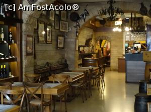 [P51] Novi Sad pe Dunavska ulitza: interior restaurantul cu terasă stradală ”Bouquet Wine House”, unde am mâncat și noi » foto by mariana.olaru
 - 
<span class="allrVoted glyphicon glyphicon-heart hidden" id="av842557"></span>
<a class="m-l-10 hidden" id="sv842557" onclick="voting_Foto_DelVot(,842557,20351)" role="button">șterge vot <span class="glyphicon glyphicon-remove"></span></a>
<a id="v9842557" class=" c-red"  onclick="voting_Foto_SetVot(842557)" role="button"><span class="glyphicon glyphicon-heart-empty"></span> <b>LIKE</b> = Votează poza</a> <img class="hidden"  id="f842557W9" src="/imagini/loader.gif" border="0" /><span class="AjErrMes hidden" id="e842557ErM"></span>