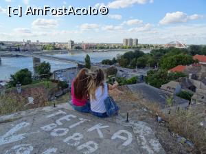 [P10] Cetatea Petrovaradin: un selfie pe colțul bastionului » foto by mariana.olaru
 - 
<span class="allrVoted glyphicon glyphicon-heart hidden" id="av878396"></span>
<a class="m-l-10 hidden" id="sv878396" onclick="voting_Foto_DelVot(,878396,20351)" role="button">șterge vot <span class="glyphicon glyphicon-remove"></span></a>
<a id="v9878396" class=" c-red"  onclick="voting_Foto_SetVot(878396)" role="button"><span class="glyphicon glyphicon-heart-empty"></span> <b>LIKE</b> = Votează poza</a> <img class="hidden"  id="f878396W9" src="/imagini/loader.gif" border="0" /><span class="AjErrMes hidden" id="e878396ErM"></span>