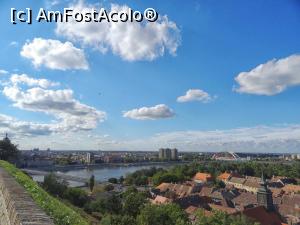 [P20] Cetatea Petrovaradin: vedere de pe aleea ce mărginește zidul de incintă » foto by mariana.olaru
 - 
<span class="allrVoted glyphicon glyphicon-heart hidden" id="av878406"></span>
<a class="m-l-10 hidden" id="sv878406" onclick="voting_Foto_DelVot(,878406,20351)" role="button">șterge vot <span class="glyphicon glyphicon-remove"></span></a>
<a id="v9878406" class=" c-red"  onclick="voting_Foto_SetVot(878406)" role="button"><span class="glyphicon glyphicon-heart-empty"></span> <b>LIKE</b> = Votează poza</a> <img class="hidden"  id="f878406W9" src="/imagini/loader.gif" border="0" /><span class="AjErrMes hidden" id="e878406ErM"></span>