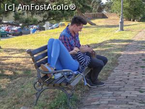 [P25] Suflete tinere pe o bancă din Cetatea Petrovaradin » foto by mariana.olaru
 - 
<span class="allrVoted glyphicon glyphicon-heart hidden" id="av878411"></span>
<a class="m-l-10 hidden" id="sv878411" onclick="voting_Foto_DelVot(,878411,20351)" role="button">șterge vot <span class="glyphicon glyphicon-remove"></span></a>
<a id="v9878411" class=" c-red"  onclick="voting_Foto_SetVot(878411)" role="button"><span class="glyphicon glyphicon-heart-empty"></span> <b>LIKE</b> = Votează poza</a> <img class="hidden"  id="f878411W9" src="/imagini/loader.gif" border="0" /><span class="AjErrMes hidden" id="e878411ErM"></span>