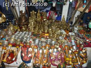 [P12] Obiecte de cult din Lhasa.  » foto by glcitizen
 - 
<span class="allrVoted glyphicon glyphicon-heart hidden" id="av745098"></span>
<a class="m-l-10 hidden" id="sv745098" onclick="voting_Foto_DelVot(,745098,20352)" role="button">șterge vot <span class="glyphicon glyphicon-remove"></span></a>
<a id="v9745098" class=" c-red"  onclick="voting_Foto_SetVot(745098)" role="button"><span class="glyphicon glyphicon-heart-empty"></span> <b>LIKE</b> = Votează poza</a> <img class="hidden"  id="f745098W9" src="/imagini/loader.gif" border="0" /><span class="AjErrMes hidden" id="e745098ErM"></span>
