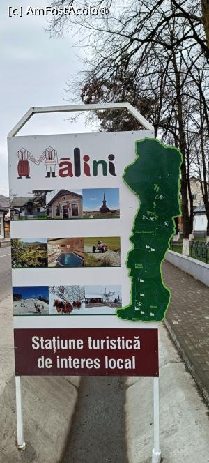 [P01] Am intrat în stațiunea Mălini. » foto by tata123 🔱
 - 
<span class="allrVoted glyphicon glyphicon-heart hidden" id="av1478312"></span>
<a class="m-l-10 hidden" id="sv1478312" onclick="voting_Foto_DelVot(,1478312,20356)" role="button">șterge vot <span class="glyphicon glyphicon-remove"></span></a>
<a id="v91478312" class=" c-red"  onclick="voting_Foto_SetVot(1478312)" role="button"><span class="glyphicon glyphicon-heart-empty"></span> <b>LIKE</b> = Votează poza</a> <img class="hidden"  id="f1478312W9" src="/imagini/loader.gif" border="0" /><span class="AjErrMes hidden" id="e1478312ErM"></span>