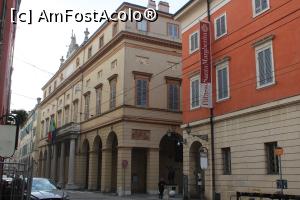 [P60] Modena, Teatro Comunale, sub portic Statua Luciano Pavarotti, în prim plan Palazzo Santa Margherita... » foto by mprofeanu
 - 
<span class="allrVoted glyphicon glyphicon-heart hidden" id="av1347718"></span>
<a class="m-l-10 hidden" id="sv1347718" onclick="voting_Foto_DelVot(,1347718,20366)" role="button">șterge vot <span class="glyphicon glyphicon-remove"></span></a>
<a id="v91347718" class=" c-red"  onclick="voting_Foto_SetVot(1347718)" role="button"><span class="glyphicon glyphicon-heart-empty"></span> <b>LIKE</b> = Votează poza</a> <img class="hidden"  id="f1347718W9" src="/imagini/loader.gif" border="0" /><span class="AjErrMes hidden" id="e1347718ErM"></span>