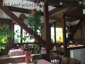[P04] Restaurant Burgschenke - insa inauntru atmosfera era una calda » foto by mishu
 - 
<span class="allrVoted glyphicon glyphicon-heart hidden" id="av1174188"></span>
<a class="m-l-10 hidden" id="sv1174188" onclick="voting_Foto_DelVot(,1174188,20393)" role="button">șterge vot <span class="glyphicon glyphicon-remove"></span></a>
<a id="v91174188" class=" c-red"  onclick="voting_Foto_SetVot(1174188)" role="button"><span class="glyphicon glyphicon-heart-empty"></span> <b>LIKE</b> = Votează poza</a> <img class="hidden"  id="f1174188W9" src="/imagini/loader.gif" border="0" /><span class="AjErrMes hidden" id="e1174188ErM"></span>