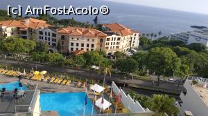 [P04] <strong>Muthu Raga Madeira Hotel - vedere de pe balcon</strong> » foto by elenaadina
 - 
<span class="allrVoted glyphicon glyphicon-heart hidden" id="av1338417"></span>
<a class="m-l-10 hidden" id="sv1338417" onclick="voting_Foto_DelVot(,1338417,20407)" role="button">șterge vot <span class="glyphicon glyphicon-remove"></span></a>
<a id="v91338417" class=" c-red"  onclick="voting_Foto_SetVot(1338417)" role="button"><span class="glyphicon glyphicon-heart-empty"></span> <b>LIKE</b> = Votează poza</a> <img class="hidden"  id="f1338417W9" src="/imagini/loader.gif" border="0" /><span class="AjErrMes hidden" id="e1338417ErM"></span>