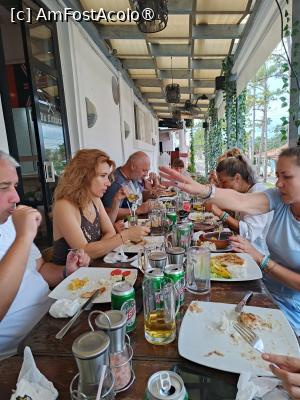 [P01] la un restaurant local » foto by robert
 - 
<span class="allrVoted glyphicon glyphicon-heart hidden" id="av1414202"></span>
<a class="m-l-10 hidden" id="sv1414202" onclick="voting_Foto_DelVot(,1414202,20428)" role="button">șterge vot <span class="glyphicon glyphicon-remove"></span></a>
<a id="v91414202" class=" c-red"  onclick="voting_Foto_SetVot(1414202)" role="button"><span class="glyphicon glyphicon-heart-empty"></span> <b>LIKE</b> = Votează poza</a> <img class="hidden"  id="f1414202W9" src="/imagini/loader.gif" border="0" /><span class="AjErrMes hidden" id="e1414202ErM"></span>