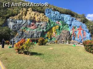 [P06] Locul unde am luat masa de pranz. 
Peretele muntelui a fost pictat de un artist contemporan si reprezinta scena din viata preistorica a zonei » foto by trav3licious
 - 
<span class="allrVoted glyphicon glyphicon-heart hidden" id="av827181"></span>
<a class="m-l-10 hidden" id="sv827181" onclick="voting_Foto_DelVot(,827181,20428)" role="button">șterge vot <span class="glyphicon glyphicon-remove"></span></a>
<a id="v9827181" class=" c-red"  onclick="voting_Foto_SetVot(827181)" role="button"><span class="glyphicon glyphicon-heart-empty"></span> <b>LIKE</b> = Votează poza</a> <img class="hidden"  id="f827181W9" src="/imagini/loader.gif" border="0" /><span class="AjErrMes hidden" id="e827181ErM"></span>
