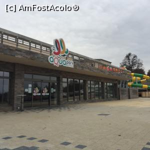 [P25] intrarea in Aquapark » foto by Dan&Ema
 - 
<span class="allrVoted glyphicon glyphicon-heart hidden" id="av828427"></span>
<a class="m-l-10 hidden" id="sv828427" onclick="voting_Foto_DelVot(,828427,20446)" role="button">șterge vot <span class="glyphicon glyphicon-remove"></span></a>
<a id="v9828427" class=" c-red"  onclick="voting_Foto_SetVot(828427)" role="button"><span class="glyphicon glyphicon-heart-empty"></span> <b>LIKE</b> = Votează poza</a> <img class="hidden"  id="f828427W9" src="/imagini/loader.gif" border="0" /><span class="AjErrMes hidden" id="e828427ErM"></span>
