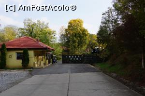 [P16] Intrarea în parc.  » foto by Utube
 - 
<span class="allrVoted glyphicon glyphicon-heart hidden" id="av830741"></span>
<a class="m-l-10 hidden" id="sv830741" onclick="voting_Foto_DelVot(,830741,20446)" role="button">șterge vot <span class="glyphicon glyphicon-remove"></span></a>
<a id="v9830741" class=" c-red"  onclick="voting_Foto_SetVot(830741)" role="button"><span class="glyphicon glyphicon-heart-empty"></span> <b>LIKE</b> = Votează poza</a> <img class="hidden"  id="f830741W9" src="/imagini/loader.gif" border="0" /><span class="AjErrMes hidden" id="e830741ErM"></span>
