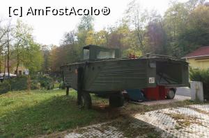 [P24] Un vehicol amfibiu tare ciudat - militar, evident.  » foto by Utube
 - 
<span class="allrVoted glyphicon glyphicon-heart hidden" id="av830749"></span>
<a class="m-l-10 hidden" id="sv830749" onclick="voting_Foto_DelVot(,830749,20446)" role="button">șterge vot <span class="glyphicon glyphicon-remove"></span></a>
<a id="v9830749" class=" c-red"  onclick="voting_Foto_SetVot(830749)" role="button"><span class="glyphicon glyphicon-heart-empty"></span> <b>LIKE</b> = Votează poza</a> <img class="hidden"  id="f830749W9" src="/imagini/loader.gif" border="0" /><span class="AjErrMes hidden" id="e830749ErM"></span>