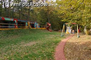 [P38] Locul de joacă.  » foto by Utube
 - 
<span class="allrVoted glyphicon glyphicon-heart hidden" id="av830763"></span>
<a class="m-l-10 hidden" id="sv830763" onclick="voting_Foto_DelVot(,830763,20446)" role="button">șterge vot <span class="glyphicon glyphicon-remove"></span></a>
<a id="v9830763" class=" c-red"  onclick="voting_Foto_SetVot(830763)" role="button"><span class="glyphicon glyphicon-heart-empty"></span> <b>LIKE</b> = Votează poza</a> <img class="hidden"  id="f830763W9" src="/imagini/loader.gif" border="0" /><span class="AjErrMes hidden" id="e830763ErM"></span>