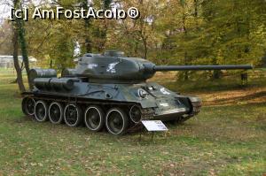 [P83] Un alt tanc.  » foto by Utube
 - 
<span class="allrVoted glyphicon glyphicon-heart hidden" id="av830808"></span>
<a class="m-l-10 hidden" id="sv830808" onclick="voting_Foto_DelVot(,830808,20446)" role="button">șterge vot <span class="glyphicon glyphicon-remove"></span></a>
<a id="v9830808" class=" c-red"  onclick="voting_Foto_SetVot(830808)" role="button"><span class="glyphicon glyphicon-heart-empty"></span> <b>LIKE</b> = Votează poza</a> <img class="hidden"  id="f830808W9" src="/imagini/loader.gif" border="0" /><span class="AjErrMes hidden" id="e830808ErM"></span>
