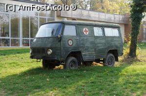 [P96] Ambulanţă militară.  » foto by Utube
 - 
<span class="allrVoted glyphicon glyphicon-heart hidden" id="av830821"></span>
<a class="m-l-10 hidden" id="sv830821" onclick="voting_Foto_DelVot(,830821,20446)" role="button">șterge vot <span class="glyphicon glyphicon-remove"></span></a>
<a id="v9830821" class=" c-red"  onclick="voting_Foto_SetVot(830821)" role="button"><span class="glyphicon glyphicon-heart-empty"></span> <b>LIKE</b> = Votează poza</a> <img class="hidden"  id="f830821W9" src="/imagini/loader.gif" border="0" /><span class="AjErrMes hidden" id="e830821ErM"></span>