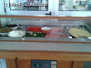 [P19] Micul dejun, partea de răcituri.  » foto by Aurici
 - 
<span class="allrVoted glyphicon glyphicon-heart hidden" id="av753953"></span>
<a class="m-l-10 hidden" id="sv753953" onclick="voting_Foto_DelVot(,753953,20458)" role="button">șterge vot <span class="glyphicon glyphicon-remove"></span></a>
<a id="v9753953" class=" c-red"  onclick="voting_Foto_SetVot(753953)" role="button"><span class="glyphicon glyphicon-heart-empty"></span> <b>LIKE</b> = Votează poza</a> <img class="hidden"  id="f753953W9" src="/imagini/loader.gif" border="0" /><span class="AjErrMes hidden" id="e753953ErM"></span>