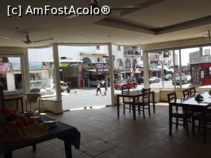 [P28] Din restaurant, direct în stradă » foto by irinad
 - 
<span class="allrVoted glyphicon glyphicon-heart hidden" id="av971153"></span>
<a class="m-l-10 hidden" id="sv971153" onclick="voting_Foto_DelVot(,971153,20458)" role="button">șterge vot <span class="glyphicon glyphicon-remove"></span></a>
<a id="v9971153" class=" c-red"  onclick="voting_Foto_SetVot(971153)" role="button"><span class="glyphicon glyphicon-heart-empty"></span> <b>LIKE</b> = Votează poza</a> <img class="hidden"  id="f971153W9" src="/imagini/loader.gif" border="0" /><span class="AjErrMes hidden" id="e971153ErM"></span>