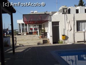 [P37] Intrarea în recepţia Daphne Hotel Apartments dinspre piscină » foto by irinad
 - 
<span class="allrVoted glyphicon glyphicon-heart hidden" id="av971163"></span>
<a class="m-l-10 hidden" id="sv971163" onclick="voting_Foto_DelVot(,971163,20458)" role="button">șterge vot <span class="glyphicon glyphicon-remove"></span></a>
<a id="v9971163" class=" c-red"  onclick="voting_Foto_SetVot(971163)" role="button"><span class="glyphicon glyphicon-heart-empty"></span> <b>LIKE</b> = Votează poza</a> <img class="hidden"  id="f971163W9" src="/imagini/loader.gif" border="0" /><span class="AjErrMes hidden" id="e971163ErM"></span>