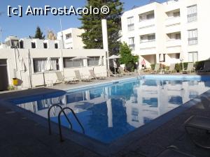 [P39] Piscina şi corpul recepţiei, în stânga » foto by irinad
 - 
<span class="allrVoted glyphicon glyphicon-heart hidden" id="av971165"></span>
<a class="m-l-10 hidden" id="sv971165" onclick="voting_Foto_DelVot(,971165,20458)" role="button">șterge vot <span class="glyphicon glyphicon-remove"></span></a>
<a id="v9971165" class=" c-red"  onclick="voting_Foto_SetVot(971165)" role="button"><span class="glyphicon glyphicon-heart-empty"></span> <b>LIKE</b> = Votează poza</a> <img class="hidden"  id="f971165W9" src="/imagini/loader.gif" border="0" /><span class="AjErrMes hidden" id="e971165ErM"></span>