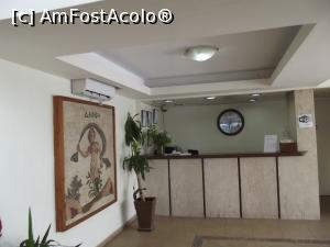 [P05] Recepţia Daphne Hotel Apartments şi nimfa pe peretele de alături » foto by irinad
 - 
<span class="allrVoted glyphicon glyphicon-heart hidden" id="av971130"></span>
<a class="m-l-10 hidden" id="sv971130" onclick="voting_Foto_DelVot(,971130,20458)" role="button">șterge vot <span class="glyphicon glyphicon-remove"></span></a>
<a id="v9971130" class=" c-red"  onclick="voting_Foto_SetVot(971130)" role="button"><span class="glyphicon glyphicon-heart-empty"></span> <b>LIKE</b> = Votează poza</a> <img class="hidden"  id="f971130W9" src="/imagini/loader.gif" border="0" /><span class="AjErrMes hidden" id="e971130ErM"></span>