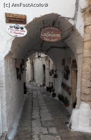 [P14] Ostuni-Una din străduțele cu arcade » foto by BOGDAN DSN
 - 
<span class="allrVoted glyphicon glyphicon-heart hidden" id="av830247"></span>
<a class="m-l-10 hidden" id="sv830247" onclick="voting_Foto_DelVot(,830247,20469)" role="button">șterge vot <span class="glyphicon glyphicon-remove"></span></a>
<a id="v9830247" class=" c-red"  onclick="voting_Foto_SetVot(830247)" role="button"><span class="glyphicon glyphicon-heart-empty"></span> <b>LIKE</b> = Votează poza</a> <img class="hidden"  id="f830247W9" src="/imagini/loader.gif" border="0" /><span class="AjErrMes hidden" id="e830247ErM"></span>