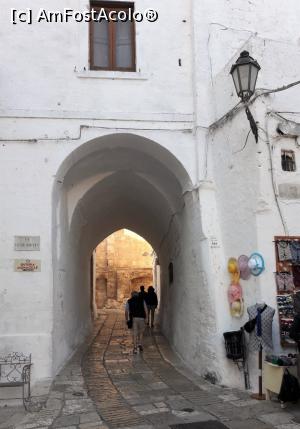 [P17] Ostuni-alee cu arcade » foto by BOGDAN DSN
 - 
<span class="allrVoted glyphicon glyphicon-heart hidden" id="av830250"></span>
<a class="m-l-10 hidden" id="sv830250" onclick="voting_Foto_DelVot(,830250,20469)" role="button">șterge vot <span class="glyphicon glyphicon-remove"></span></a>
<a id="v9830250" class=" c-red"  onclick="voting_Foto_SetVot(830250)" role="button"><span class="glyphicon glyphicon-heart-empty"></span> <b>LIKE</b> = Votează poza</a> <img class="hidden"  id="f830250W9" src="/imagini/loader.gif" border="0" /><span class="AjErrMes hidden" id="e830250ErM"></span>