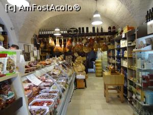 [P25] Antica Salumeria del Corso-Alberobello » foto by BOGDAN DSN
 - 
<span class="allrVoted glyphicon glyphicon-heart hidden" id="av830258"></span>
<a class="m-l-10 hidden" id="sv830258" onclick="voting_Foto_DelVot(,830258,20469)" role="button">șterge vot <span class="glyphicon glyphicon-remove"></span></a>
<a id="v9830258" class=" c-red"  onclick="voting_Foto_SetVot(830258)" role="button"><span class="glyphicon glyphicon-heart-empty"></span> <b>LIKE</b> = Votează poza</a> <img class="hidden"  id="f830258W9" src="/imagini/loader.gif" border="0" /><span class="AjErrMes hidden" id="e830258ErM"></span>