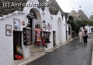 [P09] Străduță din Alberobello » foto by BOGDAN DSN
 - 
<span class="allrVoted glyphicon glyphicon-heart hidden" id="av830242"></span>
<a class="m-l-10 hidden" id="sv830242" onclick="voting_Foto_DelVot(,830242,20469)" role="button">șterge vot <span class="glyphicon glyphicon-remove"></span></a>
<a id="v9830242" class=" c-red"  onclick="voting_Foto_SetVot(830242)" role="button"><span class="glyphicon glyphicon-heart-empty"></span> <b>LIKE</b> = Votează poza</a> <img class="hidden"  id="f830242W9" src="/imagini/loader.gif" border="0" /><span class="AjErrMes hidden" id="e830242ErM"></span>