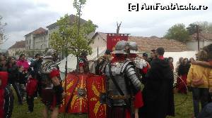 [P08] Festivalul Roman Apulum 2015 - Parada armatei romane și a războinicilor barbari. Tabăra Legiunii XIII - Gemina.  » foto by bogumil
 - 
<span class="allrVoted glyphicon glyphicon-heart hidden" id="av613583"></span>
<a class="m-l-10 hidden" id="sv613583" onclick="voting_Foto_DelVot(,613583,20510)" role="button">șterge vot <span class="glyphicon glyphicon-remove"></span></a>
<a id="v9613583" class=" c-red"  onclick="voting_Foto_SetVot(613583)" role="button"><span class="glyphicon glyphicon-heart-empty"></span> <b>LIKE</b> = Votează poza</a> <img class="hidden"  id="f613583W9" src="/imagini/loader.gif" border="0" /><span class="AjErrMes hidden" id="e613583ErM"></span>