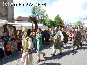 [P11] Parada - Festivalul Roman Apulum 2019.  » foto by tata123 🔱
 - 
<span class="allrVoted glyphicon glyphicon-heart hidden" id="av1070033"></span>
<a class="m-l-10 hidden" id="sv1070033" onclick="voting_Foto_DelVot(,1070033,20510)" role="button">șterge vot <span class="glyphicon glyphicon-remove"></span></a>
<a id="v91070033" class=" c-red"  onclick="voting_Foto_SetVot(1070033)" role="button"><span class="glyphicon glyphicon-heart-empty"></span> <b>LIKE</b> = Votează poza</a> <img class="hidden"  id="f1070033W9" src="/imagini/loader.gif" border="0" /><span class="AjErrMes hidden" id="e1070033ErM"></span>