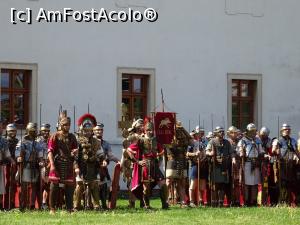[P05] Romanii și excelenta lor organizare militară - Festivalul Roman Apulum 2019.  » foto by tata123 🔱
 - 
<span class="allrVoted glyphicon glyphicon-heart hidden" id="av1070023"></span>
<a class="m-l-10 hidden" id="sv1070023" onclick="voting_Foto_DelVot(,1070023,20510)" role="button">șterge vot <span class="glyphicon glyphicon-remove"></span></a>
<a id="v91070023" class=" c-red"  onclick="voting_Foto_SetVot(1070023)" role="button"><span class="glyphicon glyphicon-heart-empty"></span> <b>LIKE</b> = Votează poza</a> <img class="hidden"  id="f1070023W9" src="/imagini/loader.gif" border="0" /><span class="AjErrMes hidden" id="e1070023ErM"></span>