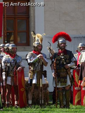 [P07] Ostași romani - Festivalul Roman Apulum 2019.  » foto by tata123 🔱
 - 
<span class="allrVoted glyphicon glyphicon-heart hidden" id="av1070027"></span>
<a class="m-l-10 hidden" id="sv1070027" onclick="voting_Foto_DelVot(,1070027,20510)" role="button">șterge vot <span class="glyphicon glyphicon-remove"></span></a>
<a id="v91070027" class=" c-red"  onclick="voting_Foto_SetVot(1070027)" role="button"><span class="glyphicon glyphicon-heart-empty"></span> <b>LIKE</b> = Votează poza</a> <img class="hidden"  id="f1070027W9" src="/imagini/loader.gif" border="0" /><span class="AjErrMes hidden" id="e1070027ErM"></span>