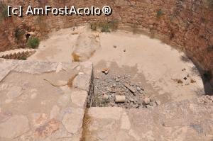 [P24] cisterna descoperita de langa Palatul Umayyad » foto by alunelu69
 - 
<span class="allrVoted glyphicon glyphicon-heart hidden" id="av958416"></span>
<a class="m-l-10 hidden" id="sv958416" onclick="voting_Foto_DelVot(,958416,20516)" role="button">șterge vot <span class="glyphicon glyphicon-remove"></span></a>
<a id="v9958416" class=" c-red"  onclick="voting_Foto_SetVot(958416)" role="button"><span class="glyphicon glyphicon-heart-empty"></span> <b>LIKE</b> = Votează poza</a> <img class="hidden"  id="f958416W9" src="/imagini/loader.gif" border="0" /><span class="AjErrMes hidden" id="e958416ErM"></span>