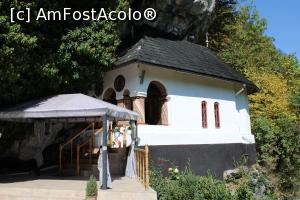 [P41] Mănăstirea Pahomie, Biserica al cărei acoperiș parcă crește din stâncă » foto by mprofeanu
 - 
<span class="allrVoted glyphicon glyphicon-heart hidden" id="av1195916"></span>
<a class="m-l-10 hidden" id="sv1195916" onclick="voting_Foto_DelVot(,1195916,20571)" role="button">șterge vot <span class="glyphicon glyphicon-remove"></span></a>
<a id="v91195916" class=" c-red"  onclick="voting_Foto_SetVot(1195916)" role="button"><span class="glyphicon glyphicon-heart-empty"></span> <b>LIKE</b> = Votează poza</a> <img class="hidden"  id="f1195916W9" src="/imagini/loader.gif" border="0" /><span class="AjErrMes hidden" id="e1195916ErM"></span>
