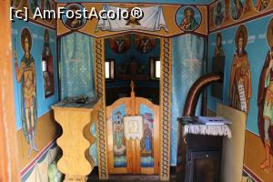 [P72] Bisericuța de Lemn, Naosul și Altarul bogat pictate » foto by mprofeanu
 - 
<span class="allrVoted glyphicon glyphicon-heart hidden" id="av1195947"></span>
<a class="m-l-10 hidden" id="sv1195947" onclick="voting_Foto_DelVot(,1195947,20571)" role="button">șterge vot <span class="glyphicon glyphicon-remove"></span></a>
<a id="v91195947" class=" c-red"  onclick="voting_Foto_SetVot(1195947)" role="button"><span class="glyphicon glyphicon-heart-empty"></span> <b>LIKE</b> = Votează poza</a> <img class="hidden"  id="f1195947W9" src="/imagini/loader.gif" border="0" /><span class="AjErrMes hidden" id="e1195947ErM"></span>