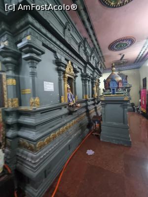 [P31] templul hindus » foto by robert
 - 
<span class="allrVoted glyphicon glyphicon-heart hidden" id="av1370021"></span>
<a class="m-l-10 hidden" id="sv1370021" onclick="voting_Foto_DelVot(,1370021,20601)" role="button">șterge vot <span class="glyphicon glyphicon-remove"></span></a>
<a id="v91370021" class=" c-red"  onclick="voting_Foto_SetVot(1370021)" role="button"><span class="glyphicon glyphicon-heart-empty"></span> <b>LIKE</b> = Votează poza</a> <img class="hidden"  id="f1370021W9" src="/imagini/loader.gif" border="0" /><span class="AjErrMes hidden" id="e1370021ErM"></span>