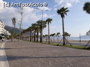 [P08] Vlore, trotuar lat, bun de promenada seara » foto by hory27
 - 
<span class="allrVoted glyphicon glyphicon-heart hidden" id="av1110060"></span>
<a class="m-l-10 hidden" id="sv1110060" onclick="voting_Foto_DelVot(,1110060,20606)" role="button">șterge vot <span class="glyphicon glyphicon-remove"></span></a>
<a id="v91110060" class=" c-red"  onclick="voting_Foto_SetVot(1110060)" role="button"><span class="glyphicon glyphicon-heart-empty"></span> <b>LIKE</b> = Votează poza</a> <img class="hidden"  id="f1110060W9" src="/imagini/loader.gif" border="0" /><span class="AjErrMes hidden" id="e1110060ErM"></span>