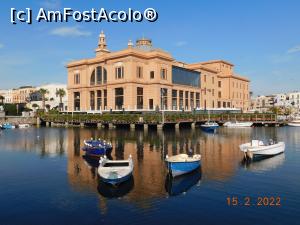 [P01] Teatrul Margherita, Bari » foto by irinad
 - 
<span class="allrVoted glyphicon glyphicon-heart hidden" id="av1321386"></span>
<a class="m-l-10 hidden" id="sv1321386" onclick="voting_Foto_DelVot(,1321386,20629)" role="button">șterge vot <span class="glyphicon glyphicon-remove"></span></a>
<a id="v91321386" class=" c-red"  onclick="voting_Foto_SetVot(1321386)" role="button"><span class="glyphicon glyphicon-heart-empty"></span> <b>LIKE</b> = Votează poza</a> <img class="hidden"  id="f1321386W9" src="/imagini/loader.gif" border="0" /><span class="AjErrMes hidden" id="e1321386ErM"></span>