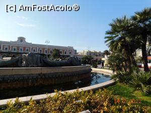 [P31] Piazza Aldo Moro, drept în faţă, Stazione Centrale Bari şi în dreapta Ferrovie Appulo Lucane, gara spre Matera » foto by irinad
 - 
<span class="allrVoted glyphicon glyphicon-heart hidden" id="av1321416"></span>
<a class="m-l-10 hidden" id="sv1321416" onclick="voting_Foto_DelVot(,1321416,20629)" role="button">șterge vot <span class="glyphicon glyphicon-remove"></span></a>
<a id="v91321416" class=" c-red"  onclick="voting_Foto_SetVot(1321416)" role="button"><span class="glyphicon glyphicon-heart-empty"></span> <b>LIKE</b> = Votează poza</a> <img class="hidden"  id="f1321416W9" src="/imagini/loader.gif" border="0" /><span class="AjErrMes hidden" id="e1321416ErM"></span>