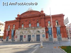 [P06] Teatrul Petruzzelli, Bari » foto by irinad
 - 
<span class="allrVoted glyphicon glyphicon-heart hidden" id="av1321391"></span>
<a class="m-l-10 hidden" id="sv1321391" onclick="voting_Foto_DelVot(,1321391,20629)" role="button">șterge vot <span class="glyphicon glyphicon-remove"></span></a>
<a id="v91321391" class=" c-red"  onclick="voting_Foto_SetVot(1321391)" role="button"><span class="glyphicon glyphicon-heart-empty"></span> <b>LIKE</b> = Votează poza</a> <img class="hidden"  id="f1321391W9" src="/imagini/loader.gif" border="0" /><span class="AjErrMes hidden" id="e1321391ErM"></span>