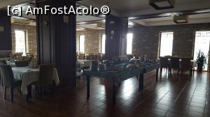 [P33] Vedere de ansamblu asura restaurantului.  » foto by DOINITA
 - 
<span class="allrVoted glyphicon glyphicon-heart hidden" id="av878014"></span>
<a class="m-l-10 hidden" id="sv878014" onclick="voting_Foto_DelVot(,878014,20638)" role="button">șterge vot <span class="glyphicon glyphicon-remove"></span></a>
<a id="v9878014" class=" c-red"  onclick="voting_Foto_SetVot(878014)" role="button"><span class="glyphicon glyphicon-heart-empty"></span> <b>LIKE</b> = Votează poza</a> <img class="hidden"  id="f878014W9" src="/imagini/loader.gif" border="0" /><span class="AjErrMes hidden" id="e878014ErM"></span>