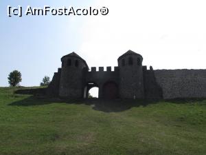 [P06] Poarta Praetoria la Castrul roman Porolissum, pozitionare splendida » foto by simplegirl
 - 
<span class="allrVoted glyphicon glyphicon-heart hidden" id="av893538"></span>
<a class="m-l-10 hidden" id="sv893538" onclick="voting_Foto_DelVot(,893538,20642)" role="button">șterge vot <span class="glyphicon glyphicon-remove"></span></a>
<a id="v9893538" class=" c-red"  onclick="voting_Foto_SetVot(893538)" role="button"><span class="glyphicon glyphicon-heart-empty"></span> <b>LIKE</b> = Votează poza</a> <img class="hidden"  id="f893538W9" src="/imagini/loader.gif" border="0" /><span class="AjErrMes hidden" id="e893538ErM"></span>
