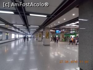 [P45] Xi'an, Prin Stația de metrou » foto by mprofeanu
 - 
<span class="allrVoted glyphicon glyphicon-heart hidden" id="av768807"></span>
<a class="m-l-10 hidden" id="sv768807" onclick="voting_Foto_DelVot(,768807,20643)" role="button">șterge vot <span class="glyphicon glyphicon-remove"></span></a>
<a id="v9768807" class=" c-red"  onclick="voting_Foto_SetVot(768807)" role="button"><span class="glyphicon glyphicon-heart-empty"></span> <b>LIKE</b> = Votează poza</a> <img class="hidden"  id="f768807W9" src="/imagini/loader.gif" border="0" /><span class="AjErrMes hidden" id="e768807ErM"></span>