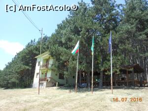 [P03] Peștera Orlova Ciuca - Vila și locul de popas în aer liber.  » foto by iulianic
 - 
<span class="allrVoted glyphicon glyphicon-heart hidden" id="av768788"></span>
<a class="m-l-10 hidden" id="sv768788" onclick="voting_Foto_DelVot(,768788,20656)" role="button">șterge vot <span class="glyphicon glyphicon-remove"></span></a>
<a id="v9768788" class=" c-red"  onclick="voting_Foto_SetVot(768788)" role="button"><span class="glyphicon glyphicon-heart-empty"></span> <b>LIKE</b> = Votează poza</a> <img class="hidden"  id="f768788W9" src="/imagini/loader.gif" border="0" /><span class="AjErrMes hidden" id="e768788ErM"></span>