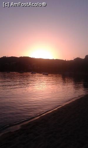 [P01] Apus de soare in Kolios beach » foto by LauraT
 - 
<span class="allrVoted glyphicon glyphicon-heart hidden" id="av769865"></span>
<a class="m-l-10 hidden" id="sv769865" onclick="voting_Foto_DelVot(,769865,20661)" role="button">șterge vot <span class="glyphicon glyphicon-remove"></span></a>
<a id="v9769865" class=" c-red"  onclick="voting_Foto_SetVot(769865)" role="button"><span class="glyphicon glyphicon-heart-empty"></span> <b>LIKE</b> = Votează poza</a> <img class="hidden"  id="f769865W9" src="/imagini/loader.gif" border="0" /><span class="AjErrMes hidden" id="e769865ErM"></span>