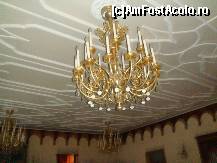 [P35] candelabru din incaperile Palatului Snagov » foto by sandu.53
 - 
<span class="allrVoted glyphicon glyphicon-heart hidden" id="av148519"></span>
<a class="m-l-10 hidden" id="sv148519" onclick="voting_Foto_DelVot(,148519,20723)" role="button">șterge vot <span class="glyphicon glyphicon-remove"></span></a>
<a id="v9148519" class=" c-red"  onclick="voting_Foto_SetVot(148519)" role="button"><span class="glyphicon glyphicon-heart-empty"></span> <b>LIKE</b> = Votează poza</a> <img class="hidden"  id="f148519W9" src="/imagini/loader.gif" border="0" /><span class="AjErrMes hidden" id="e148519ErM"></span>