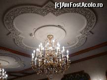 [P54] Imagini din interiorul Palatului Snagov -un candelabru urias » foto by sandu.53
 - 
<span class="allrVoted glyphicon glyphicon-heart hidden" id="av148573"></span>
<a class="m-l-10 hidden" id="sv148573" onclick="voting_Foto_DelVot(,148573,20723)" role="button">șterge vot <span class="glyphicon glyphicon-remove"></span></a>
<a id="v9148573" class=" c-red"  onclick="voting_Foto_SetVot(148573)" role="button"><span class="glyphicon glyphicon-heart-empty"></span> <b>LIKE</b> = Votează poza</a> <img class="hidden"  id="f148573W9" src="/imagini/loader.gif" border="0" /><span class="AjErrMes hidden" id="e148573ErM"></span>
