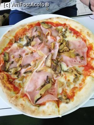 [P05] Pizza foarte bună » foto by nelu73
 - 
<span class="allrVoted glyphicon glyphicon-heart hidden" id="av1177325"></span>
<a class="m-l-10 hidden" id="sv1177325" onclick="voting_Foto_DelVot(,1177325,20732)" role="button">șterge vot <span class="glyphicon glyphicon-remove"></span></a>
<a id="v91177325" class=" c-red"  onclick="voting_Foto_SetVot(1177325)" role="button"><span class="glyphicon glyphicon-heart-empty"></span> <b>LIKE</b> = Votează poza</a> <img class="hidden"  id="f1177325W9" src="/imagini/loader.gif" border="0" /><span class="AjErrMes hidden" id="e1177325ErM"></span>