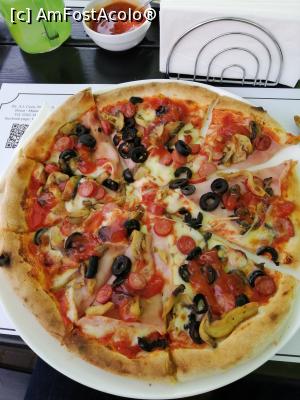 [P06] Pizza mea foarte bună » foto by nelu73
 - 
<span class="allrVoted glyphicon glyphicon-heart hidden" id="av1177326"></span>
<a class="m-l-10 hidden" id="sv1177326" onclick="voting_Foto_DelVot(,1177326,20732)" role="button">șterge vot <span class="glyphicon glyphicon-remove"></span></a>
<a id="v91177326" class=" c-red"  onclick="voting_Foto_SetVot(1177326)" role="button"><span class="glyphicon glyphicon-heart-empty"></span> <b>LIKE</b> = Votează poza</a> <img class="hidden"  id="f1177326W9" src="/imagini/loader.gif" border="0" /><span class="AjErrMes hidden" id="e1177326ErM"></span>