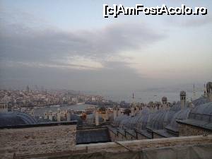[P11] Privelişte la asfinţit de la Moscheea Süleymaniye spre Cornul de Aur » foto by irinad
 - 
<span class="allrVoted glyphicon glyphicon-heart hidden" id="av697733"></span>
<a class="m-l-10 hidden" id="sv697733" onclick="voting_Foto_DelVot(,697733,20759)" role="button">șterge vot <span class="glyphicon glyphicon-remove"></span></a>
<a id="v9697733" class=" c-red"  onclick="voting_Foto_SetVot(697733)" role="button"><span class="glyphicon glyphicon-heart-empty"></span> <b>LIKE</b> = Votează poza</a> <img class="hidden"  id="f697733W9" src="/imagini/loader.gif" border="0" /><span class="AjErrMes hidden" id="e697733ErM"></span>