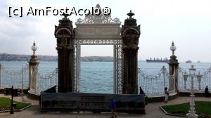 [P06] Istanbul - Palatul Dolmabahce - Iesirea spre Bosfor » foto by alina1104
 - 
<span class="allrVoted glyphicon glyphicon-heart hidden" id="av718265"></span>
<a class="m-l-10 hidden" id="sv718265" onclick="voting_Foto_DelVot(,718265,20760)" role="button">șterge vot <span class="glyphicon glyphicon-remove"></span></a>
<a id="v9718265" class=" c-red"  onclick="voting_Foto_SetVot(718265)" role="button"><span class="glyphicon glyphicon-heart-empty"></span> <b>LIKE</b> = Votează poza</a> <img class="hidden"  id="f718265W9" src="/imagini/loader.gif" border="0" /><span class="AjErrMes hidden" id="e718265ErM"></span>